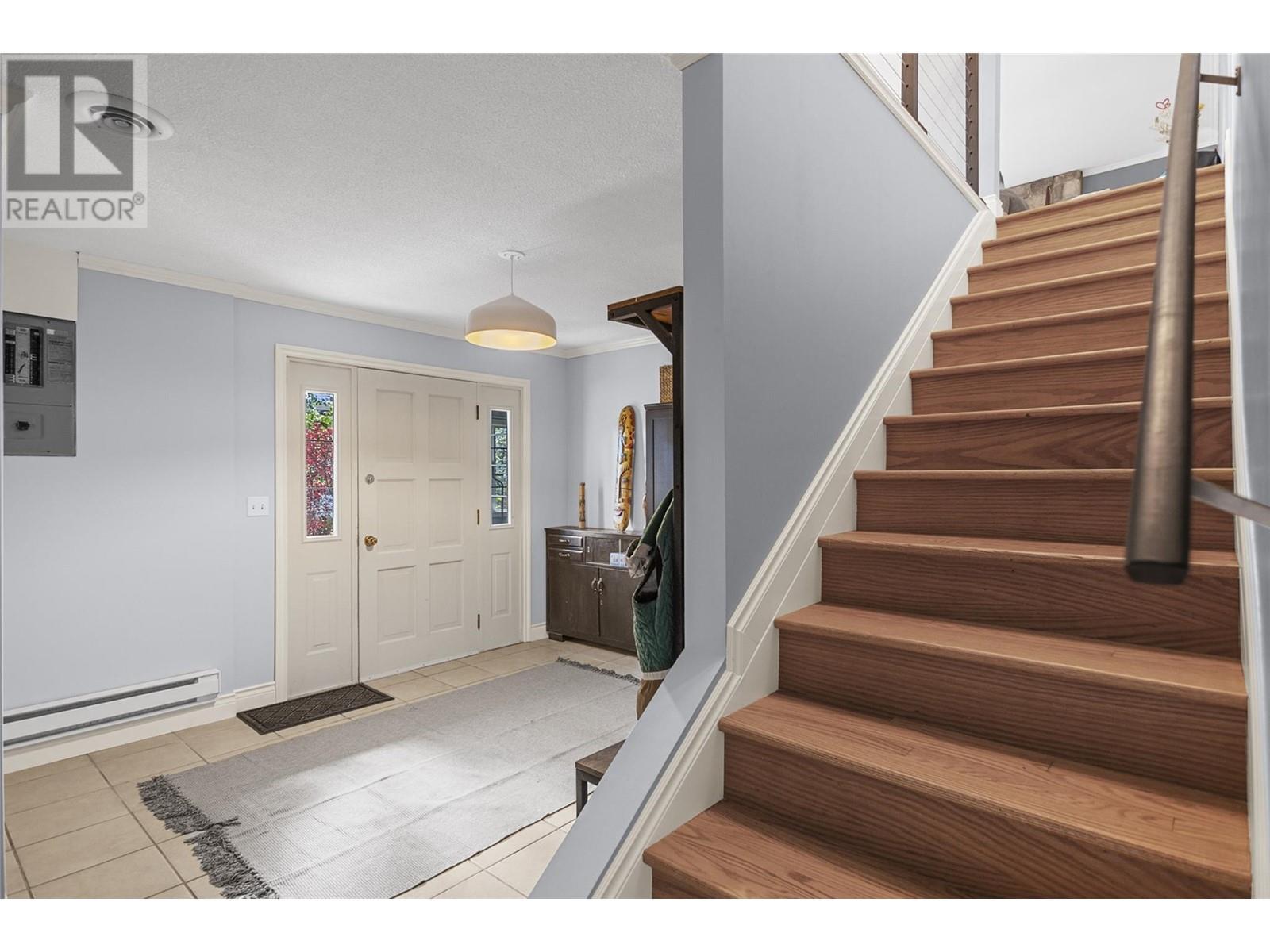 1640 Galt Crescent, Revelstoke, BC - Indoor Photo Showing Other Room