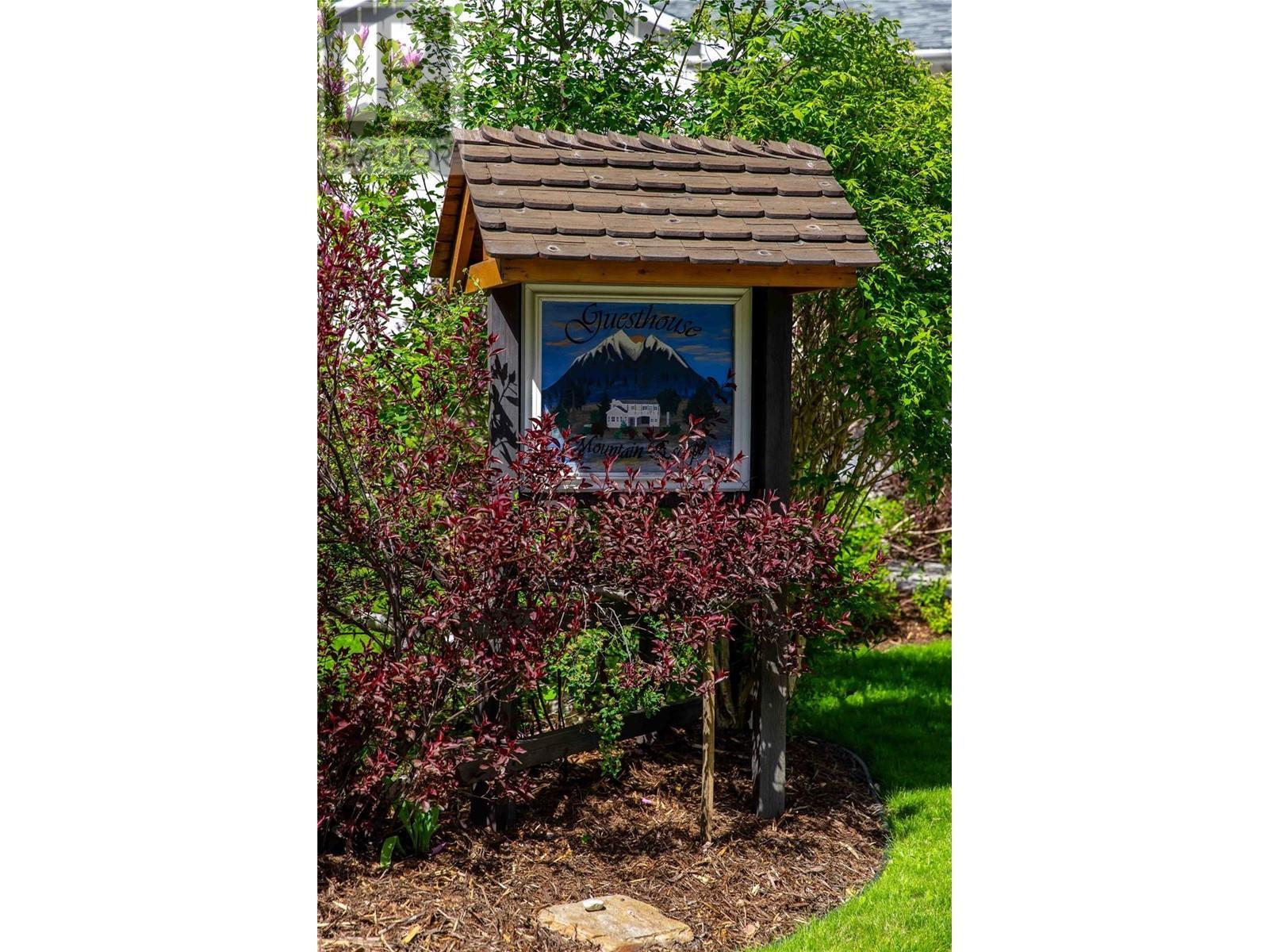 1640 Galt Crescent, Revelstoke, BC - Outdoor