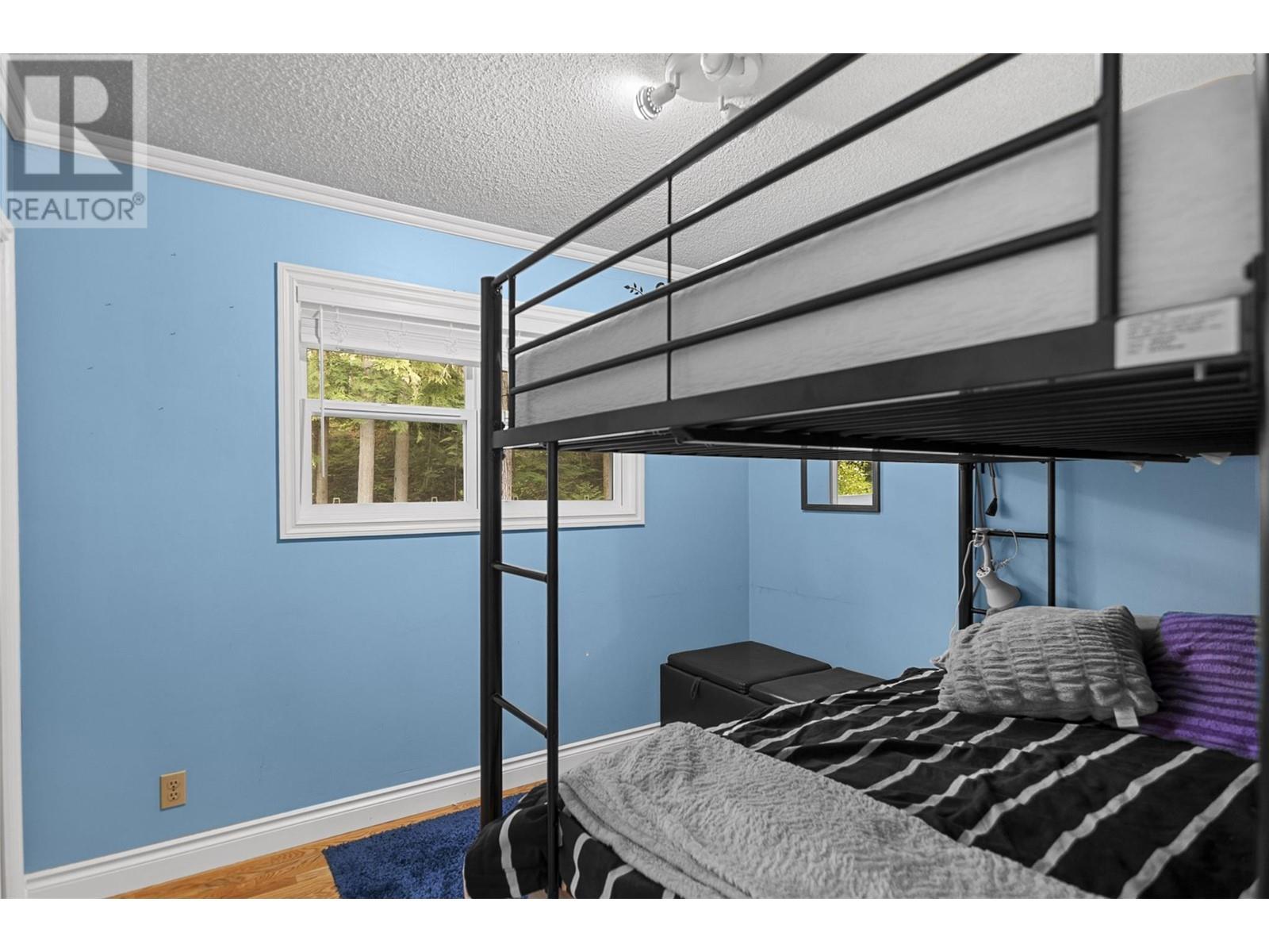 1640 Galt Crescent, Revelstoke, BC - Indoor