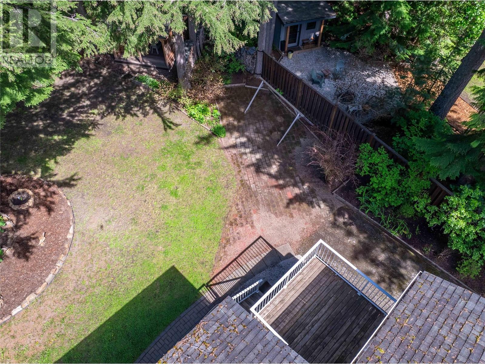 1640 Galt Crescent, Revelstoke, BC - Outdoor