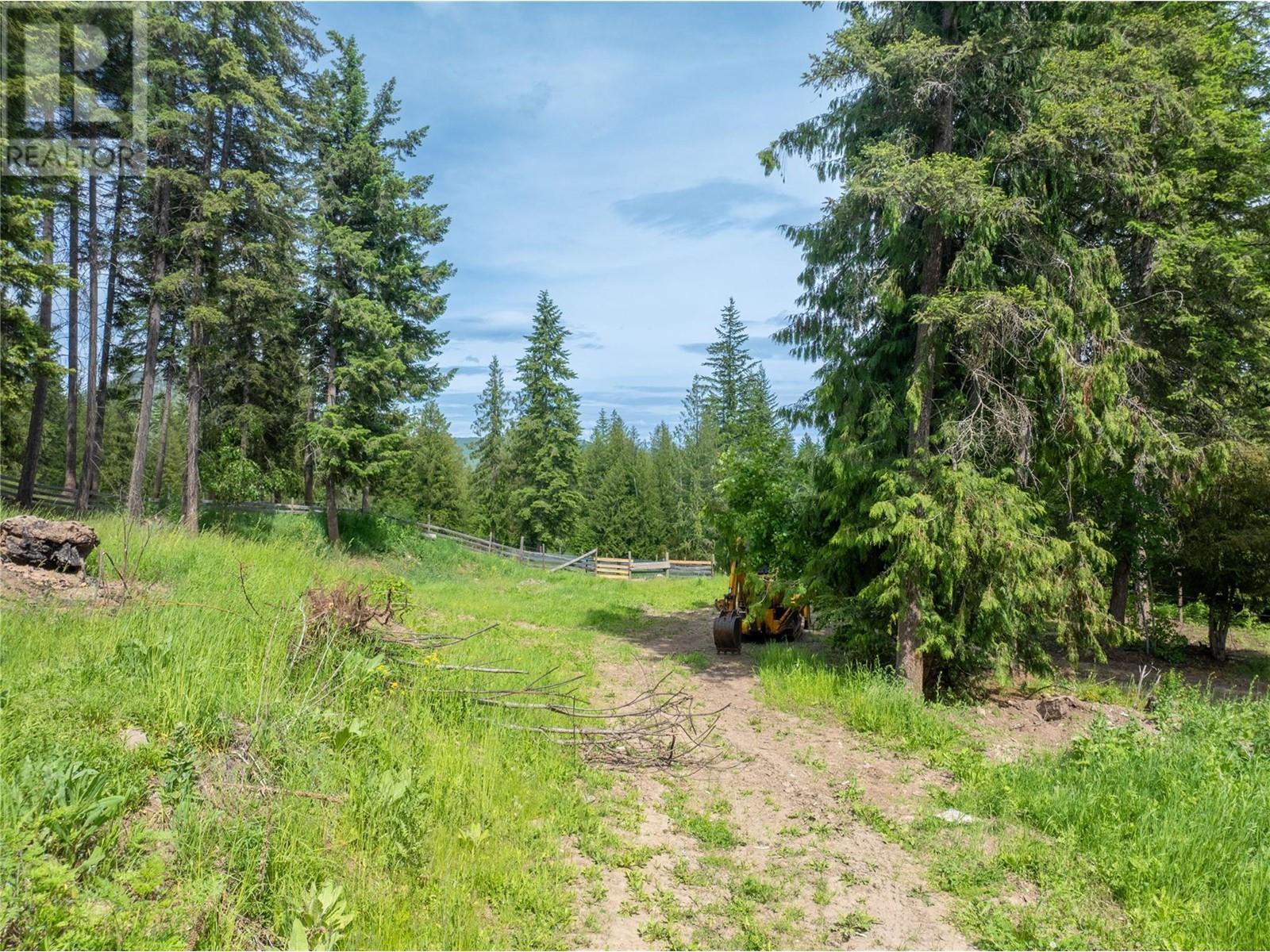 3175 Hautala Road, Sorrento, BC