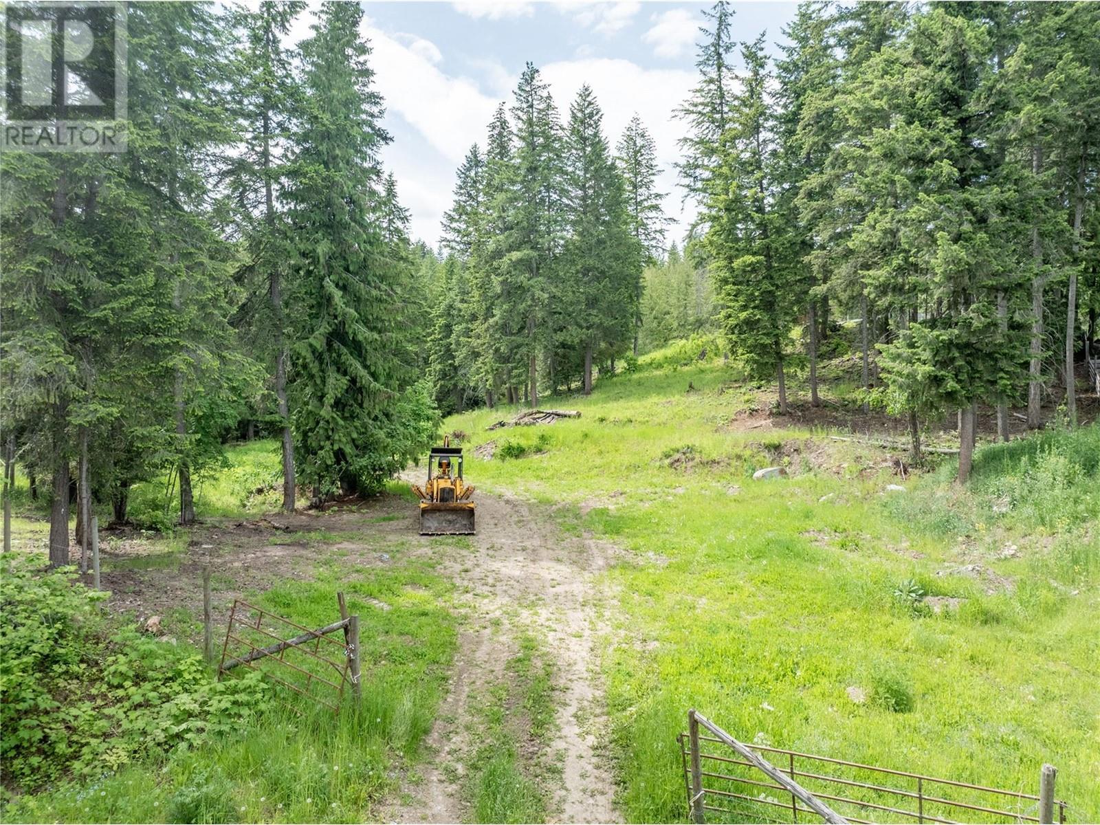 3175 Hautala Road, Sorrento, BC