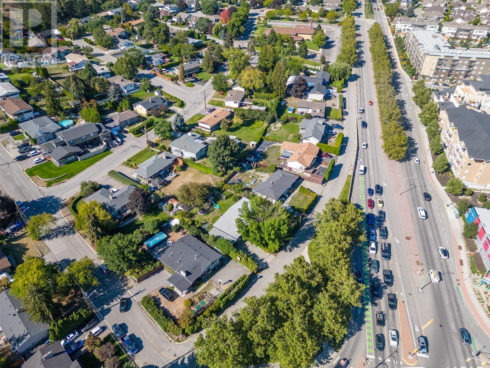 727 Glenburn Street, Kelowna, BC - Outdoor With View