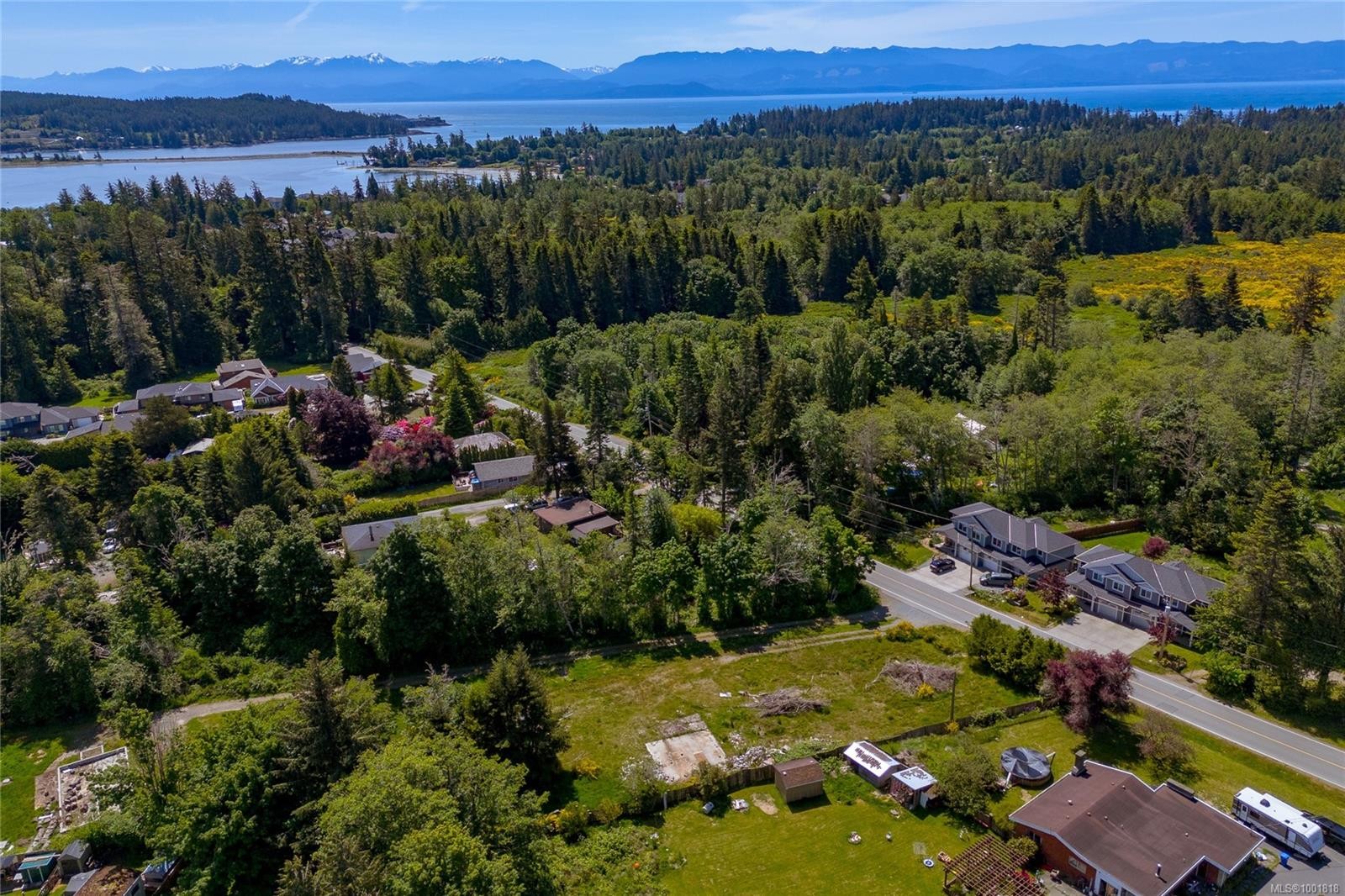 2033 Maple Ave, Sooke, BC