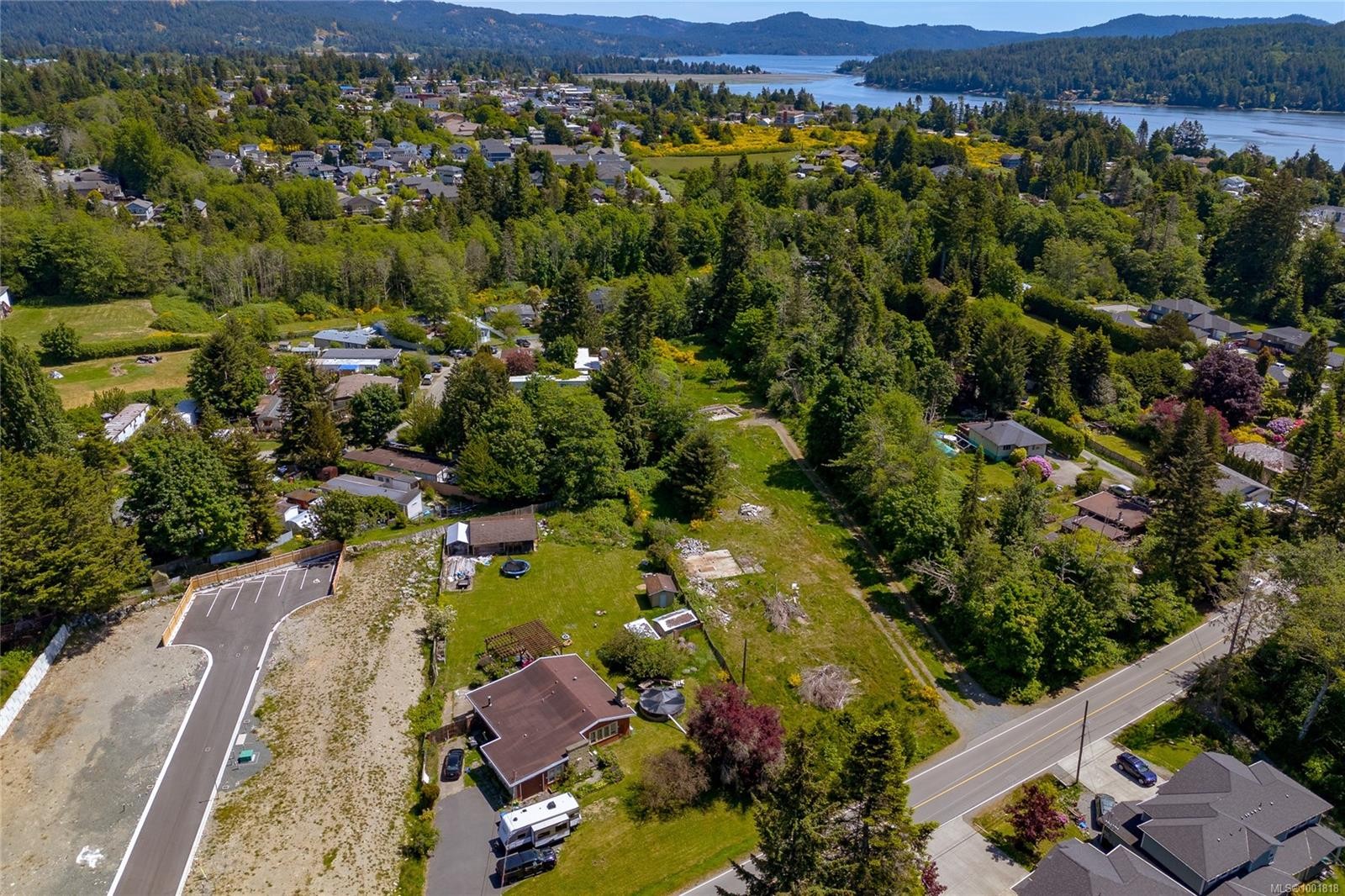 2033 Maple Ave, Sooke, BC