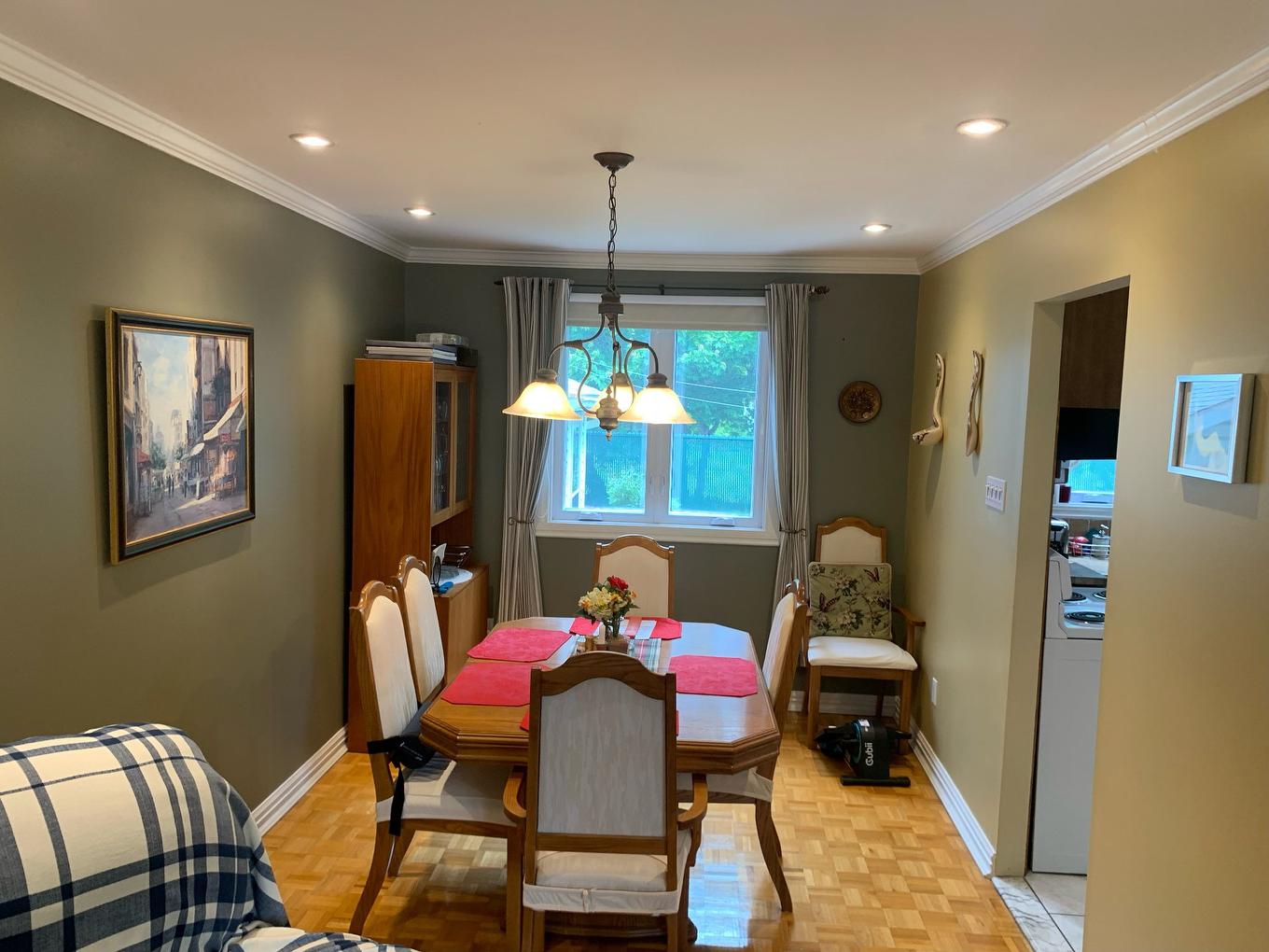 Dining room - 46 Rue De Saratoga, Kirkland, QC - Indoor Photo Showing Dining Room