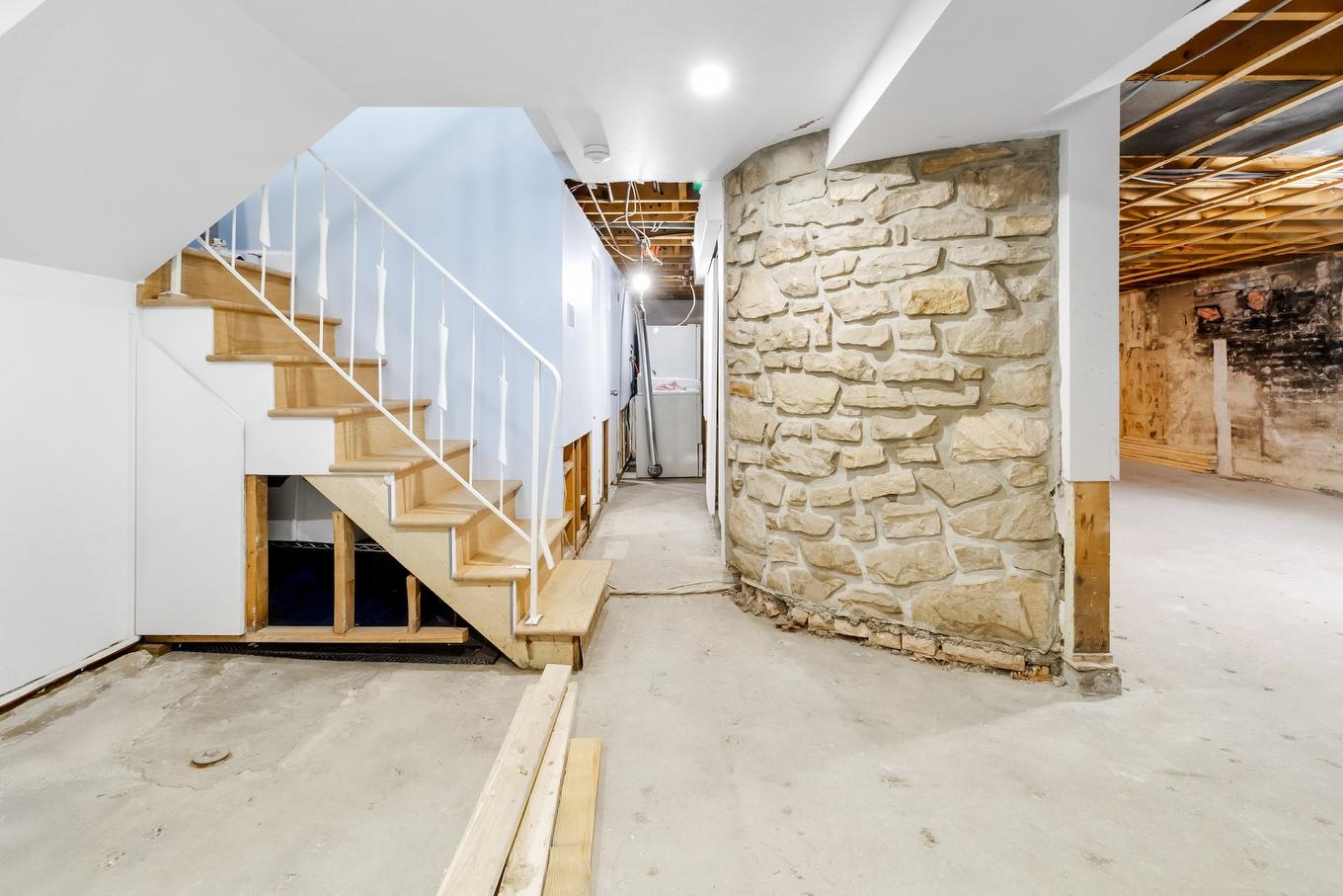 Sous-sol - 3840 Rue De Cambrai, Laval (Saint-François), QC - Indoor Photo Showing Other Room