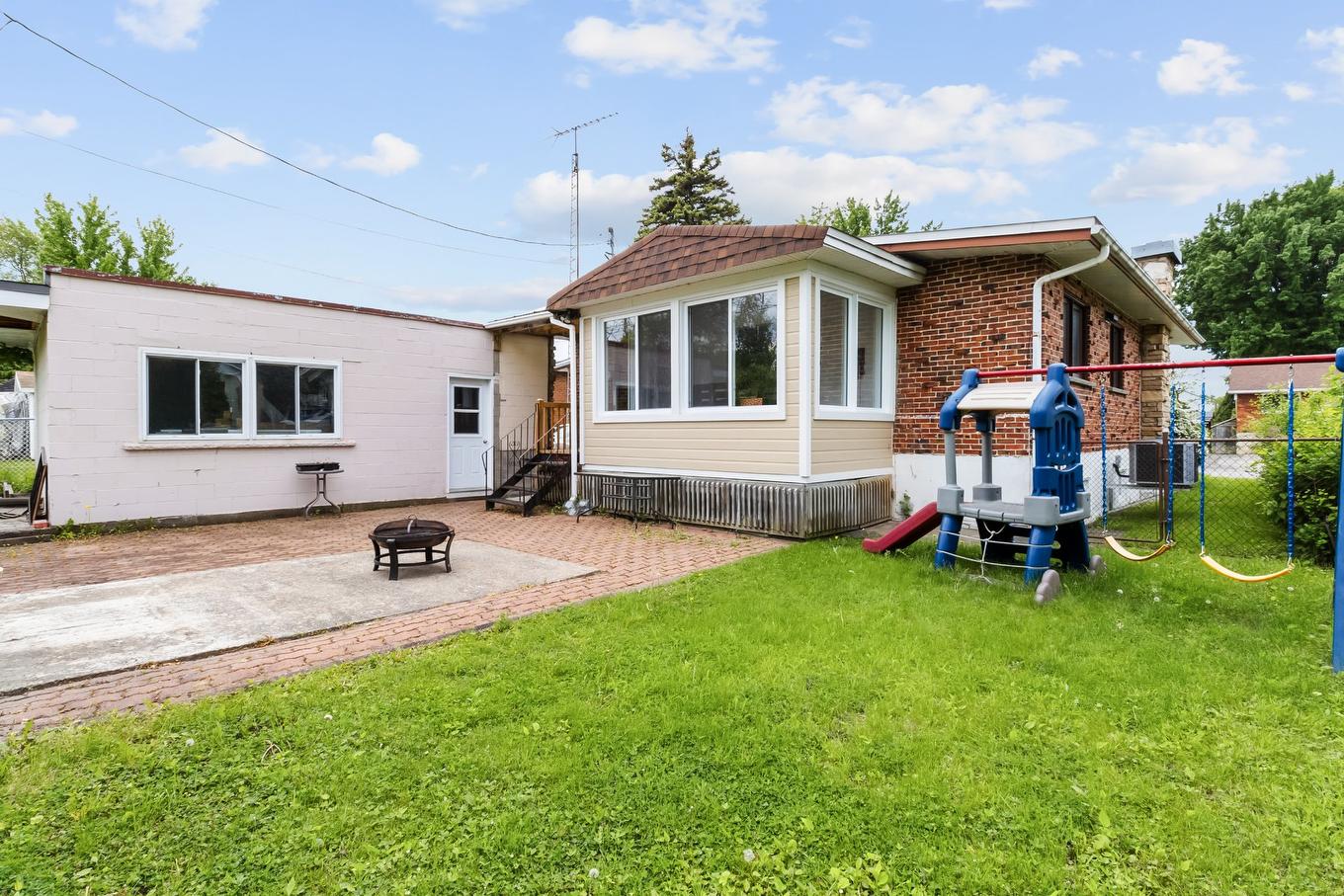 Cour - 3840 Rue De Cambrai, Laval (Saint-François), QC - Outdoor