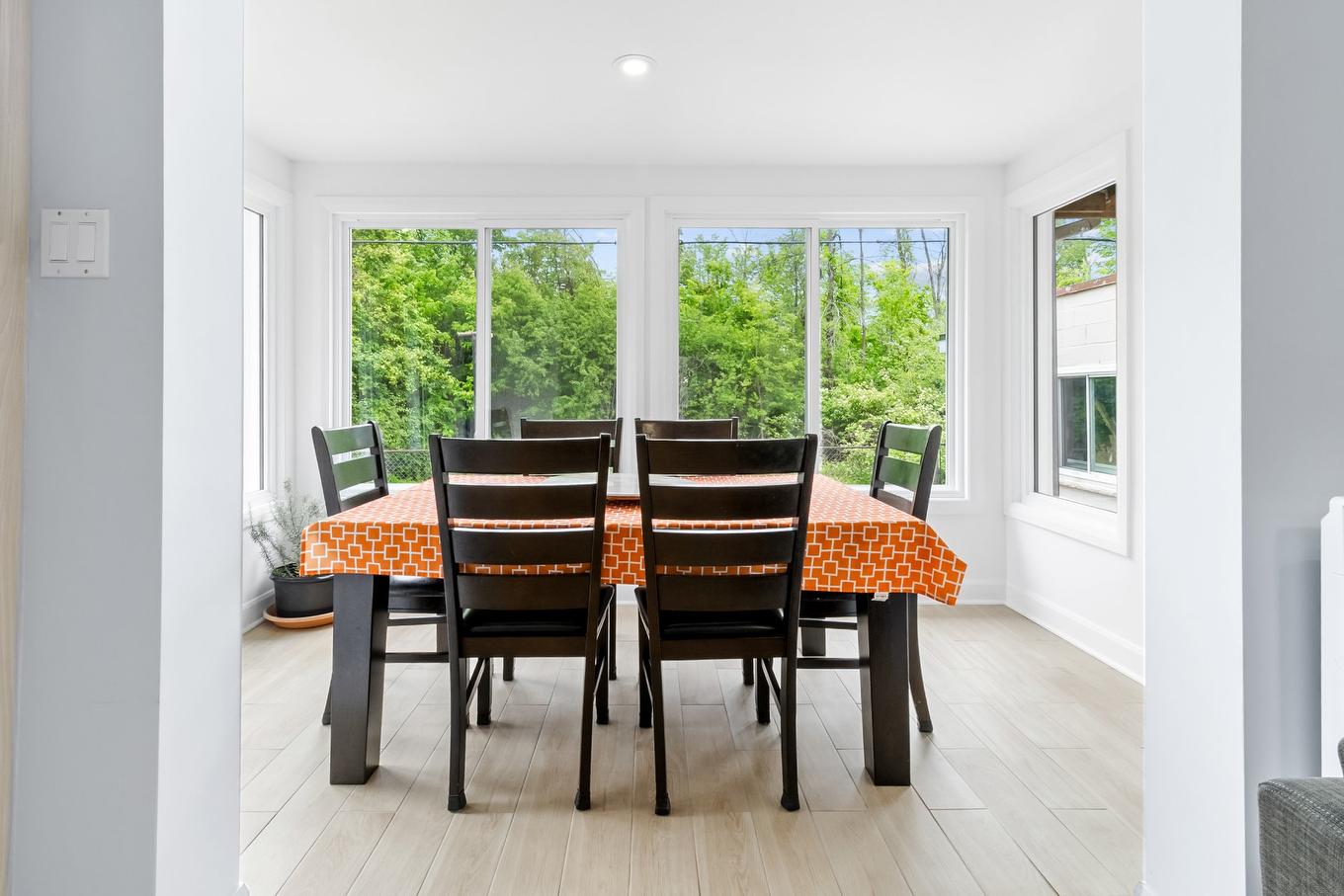 Salle à manger - 3840 Rue De Cambrai, Laval (Saint-François), QC - Indoor Photo Showing Dining Room