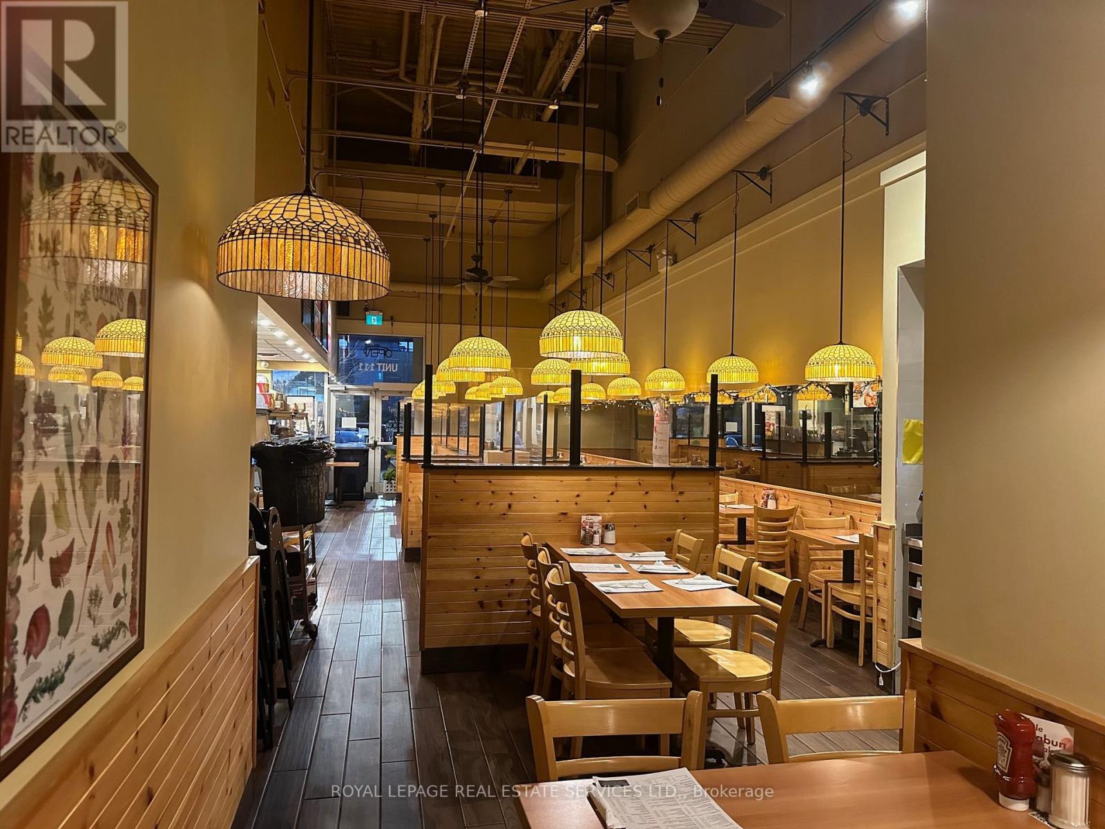 111 - 507 Lakeshore Road, Mississauga, ON