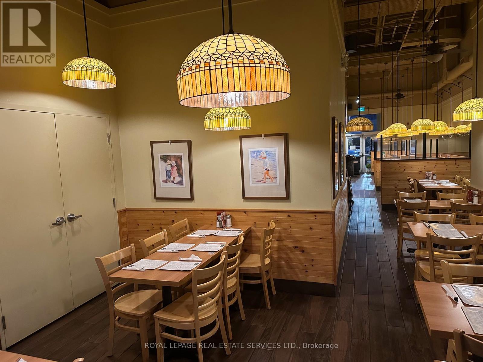 111 - 507 Lakeshore Road, Mississauga, ON