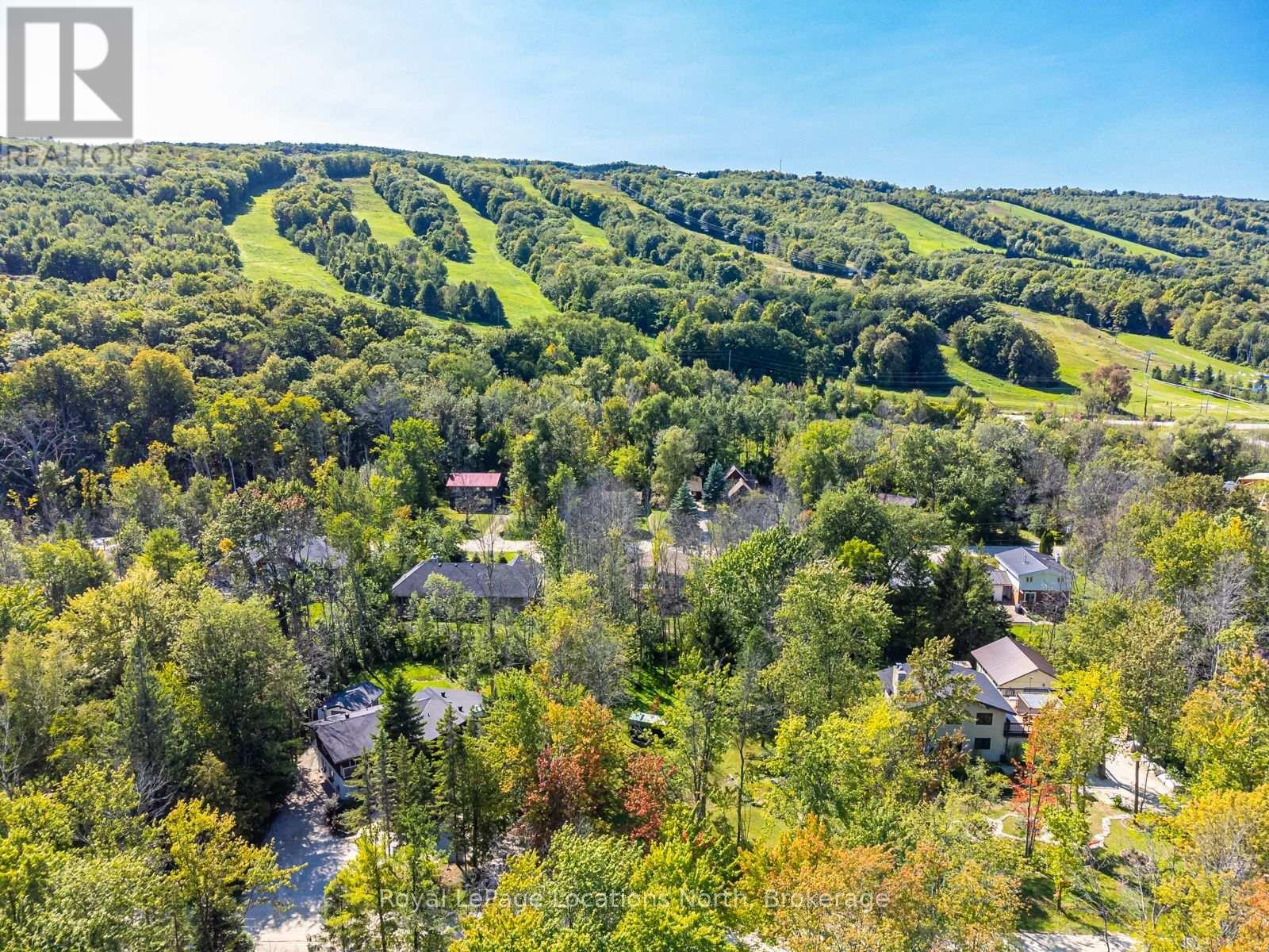 120 Patricia Drive, Blue Mountains, ON