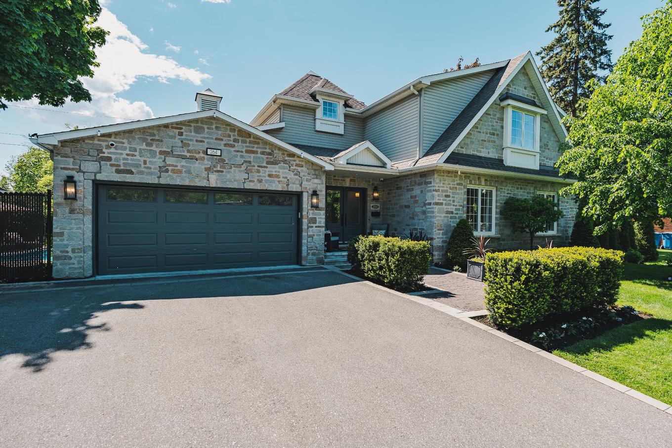 Façade - 264 Brighton Drive, Beaconsfield, QC - Outdoor With Facade