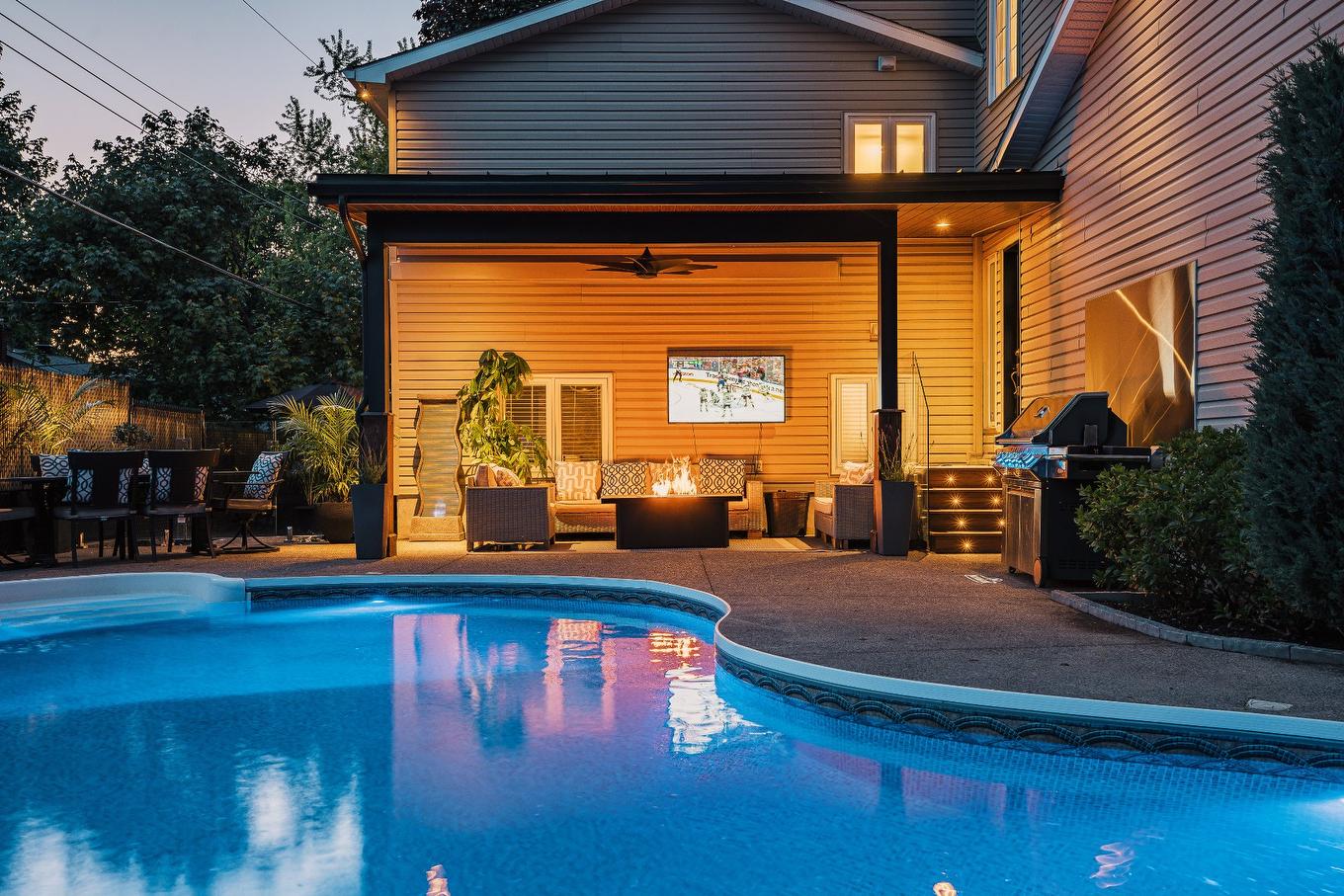 Extérieur - 264 Brighton Drive, Beaconsfield, QC - Outdoor With In Ground Pool