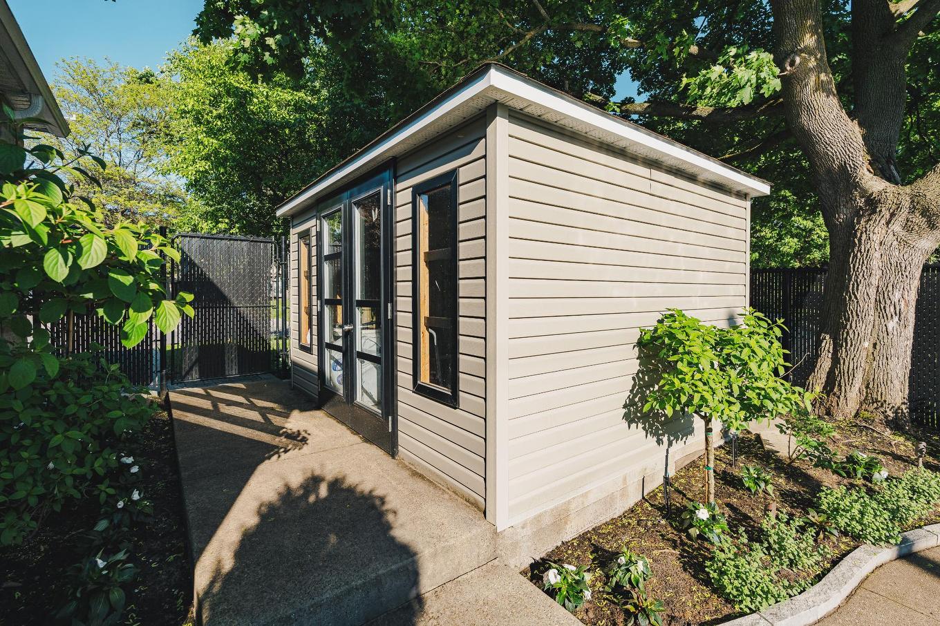 Rangement - 264 Brighton Drive, Beaconsfield, QC - Outdoor With Exterior