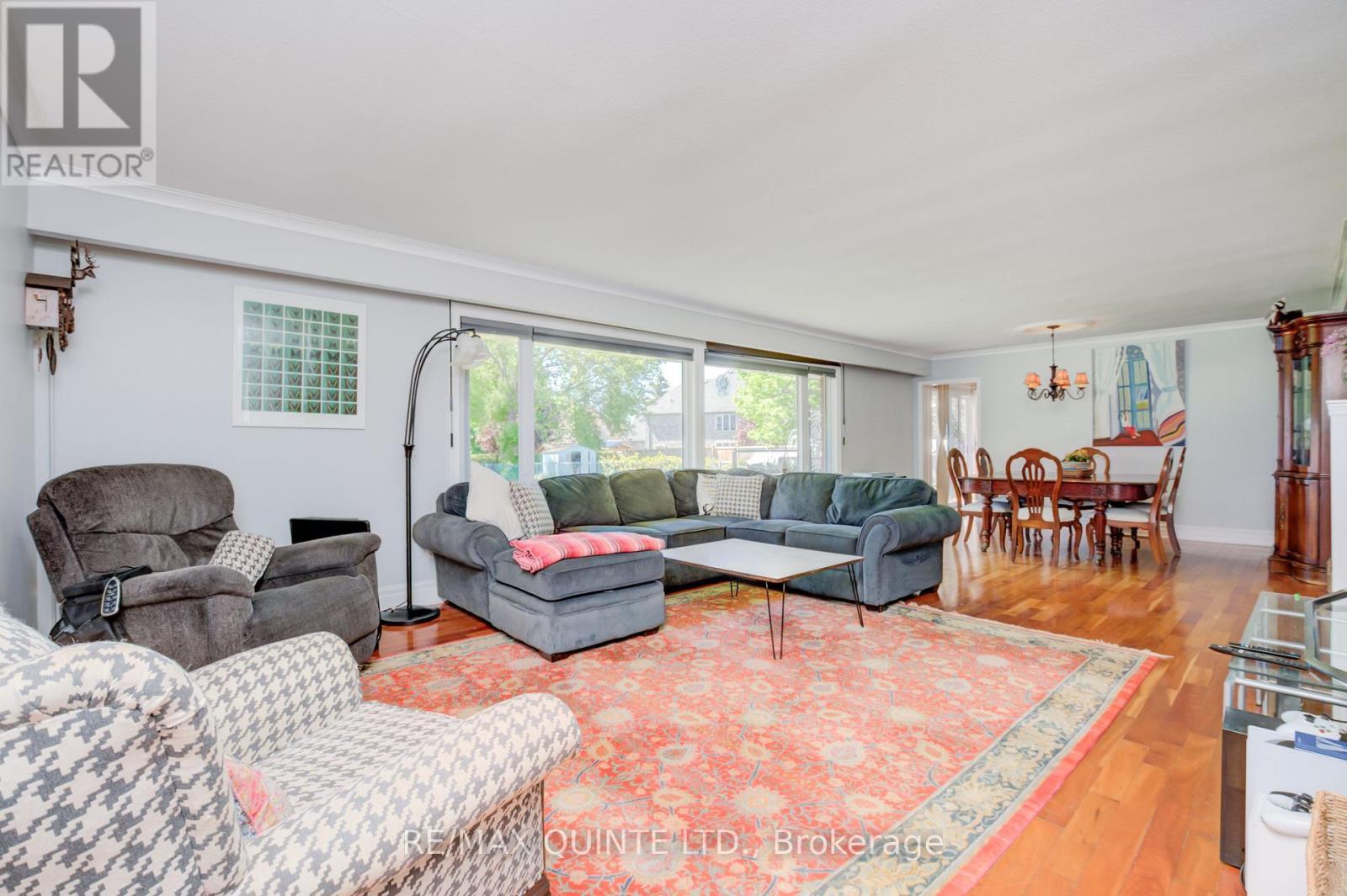 25 Singleton Street, Brighton, ON - Indoor Photo Showing Living Room