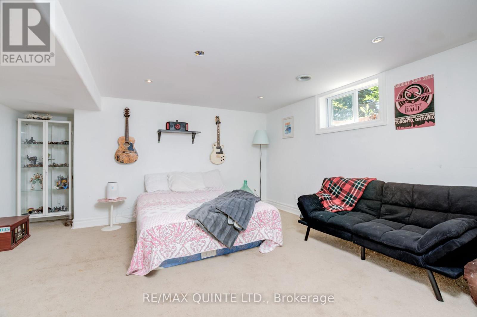 25 Singleton Street, Brighton, ON - Indoor Photo Showing Bedroom