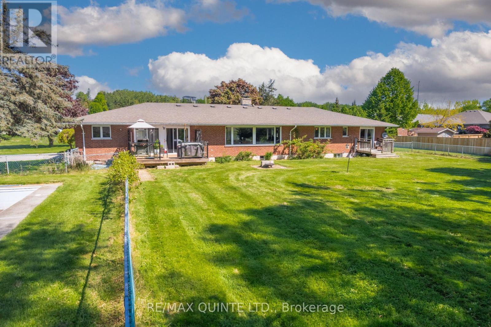 25 Singleton Street, Brighton, ON - Outdoor With Deck Patio Veranda