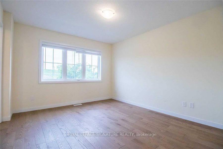 76 Scarletwood Street, Hamilton, ON - Indoor Photo Showing Other Room