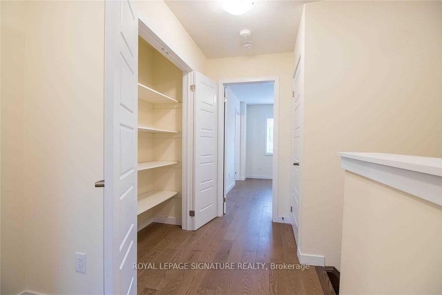 76 Scarletwood Street, Hamilton, ON - Indoor Photo Showing Other Room