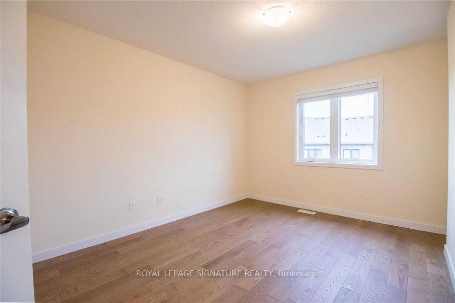 76 Scarletwood Street, Hamilton, ON - Indoor Photo Showing Other Room