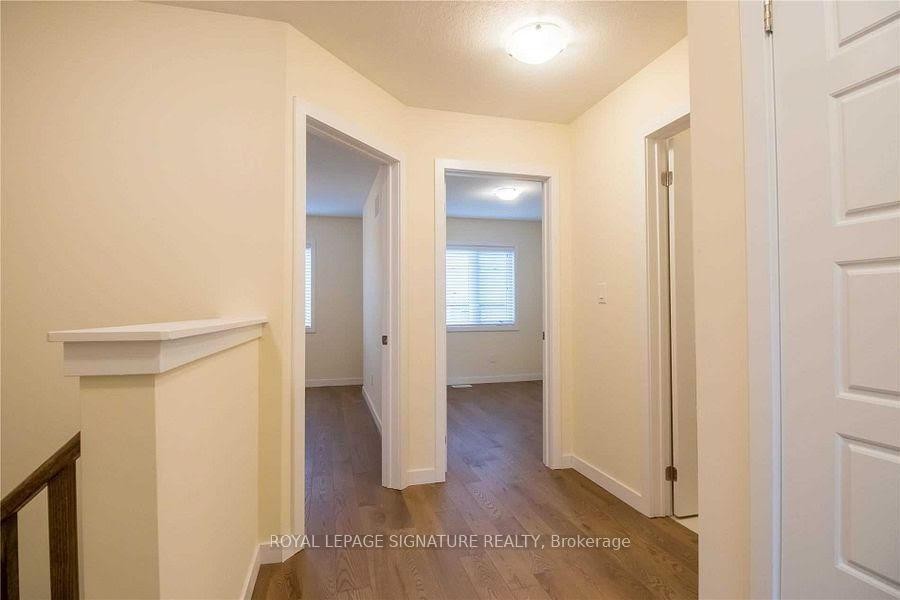 76 Scarletwood Street, Hamilton, ON - Indoor Photo Showing Other Room