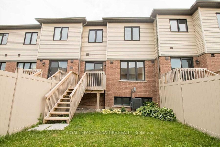 76 Scarletwood Street, Hamilton, ON - Outdoor