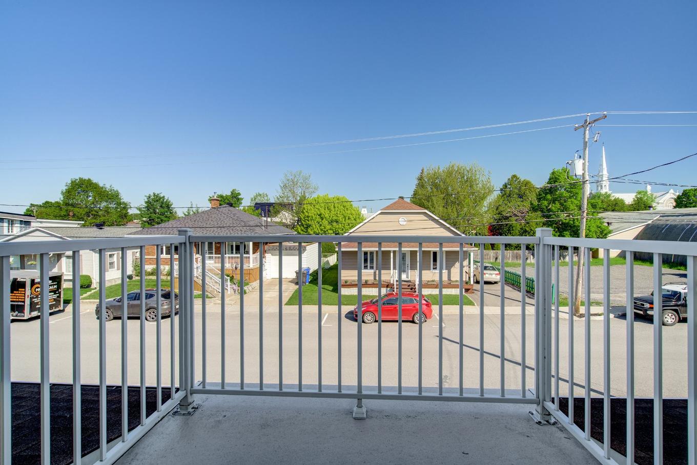 Balcon - 11 Rue Dupuis, Saint-Jacques, QC - Outdoor