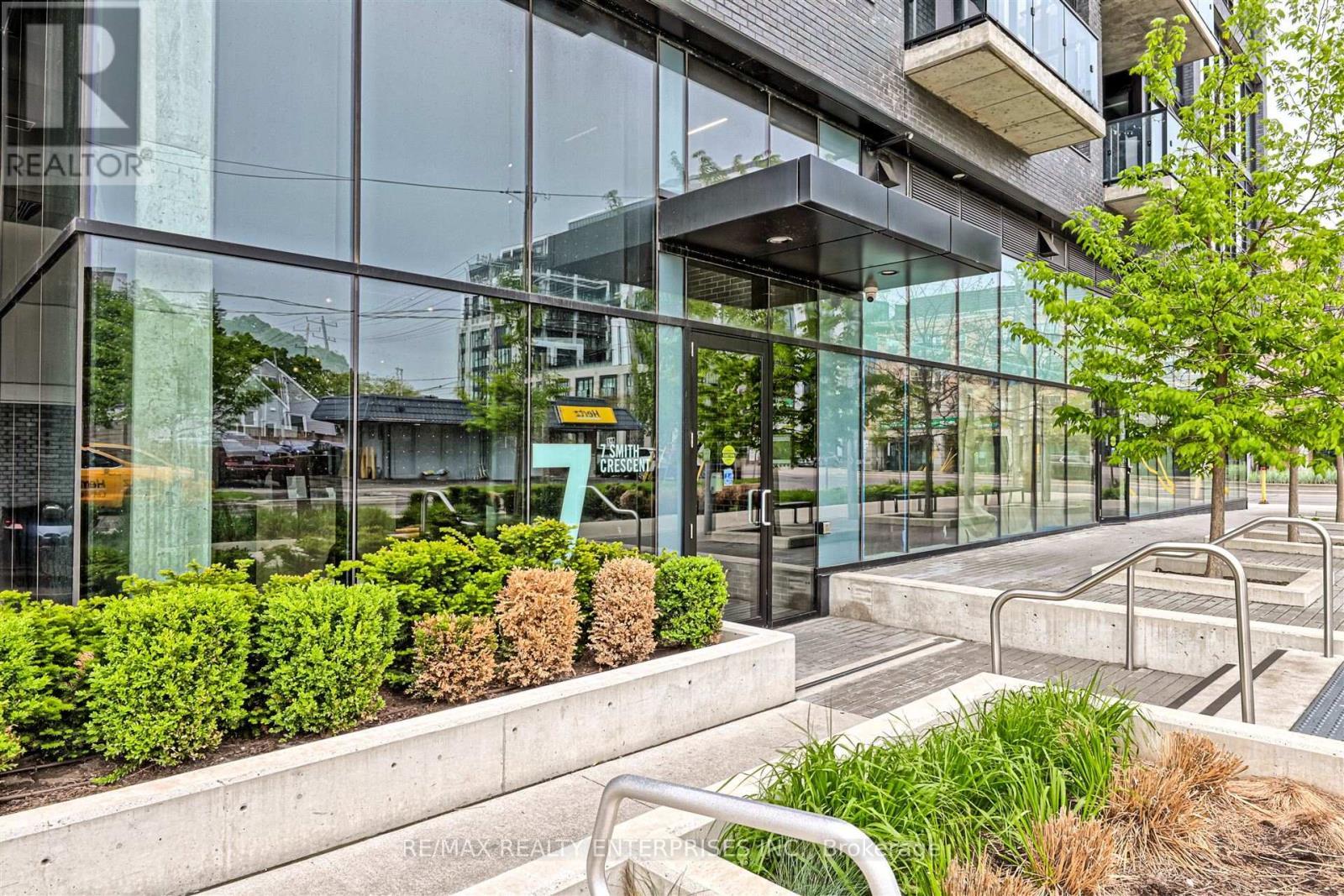 410 - 7 Smith Crescent, Toronto, ON - Outdoor With Exterior