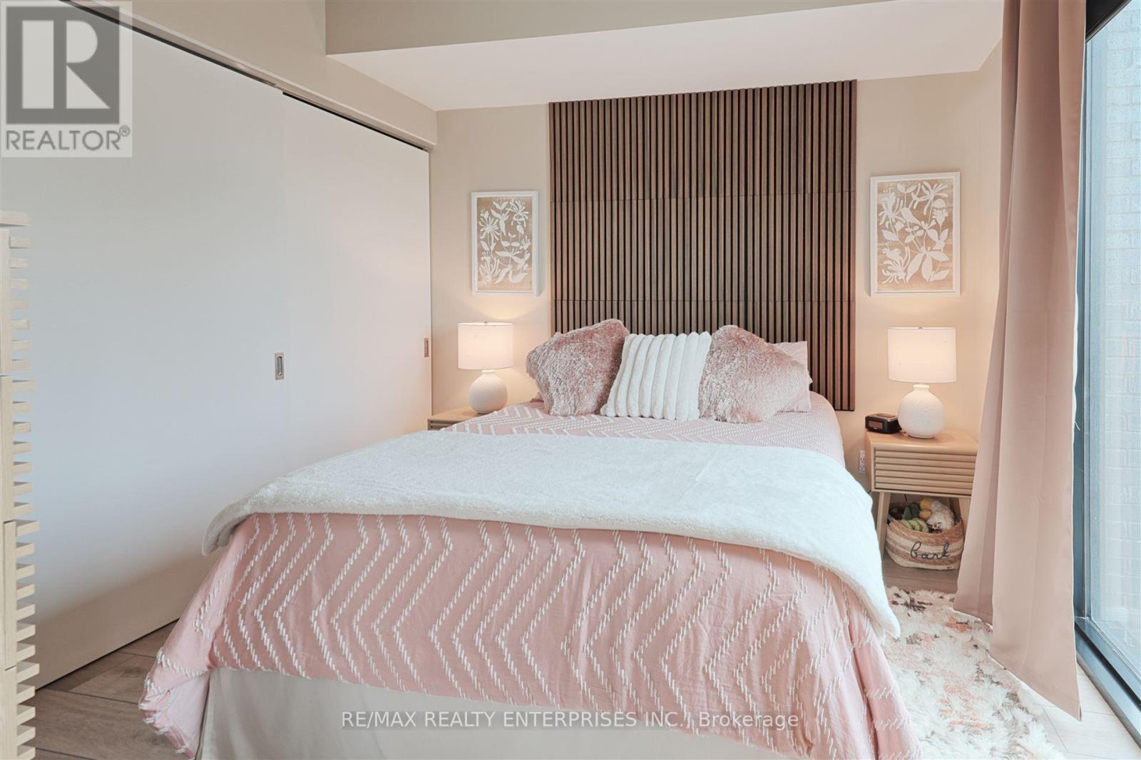 410 - 7 Smith Crescent, Toronto, ON - Indoor Photo Showing Bedroom