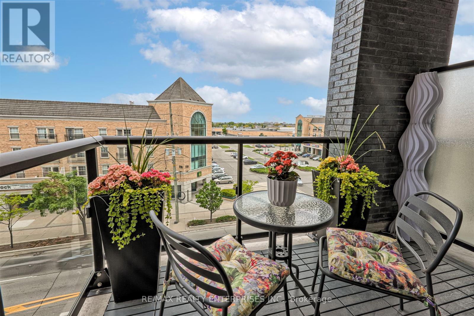 410 - 7 Smith Crescent, Toronto, ON - Outdoor