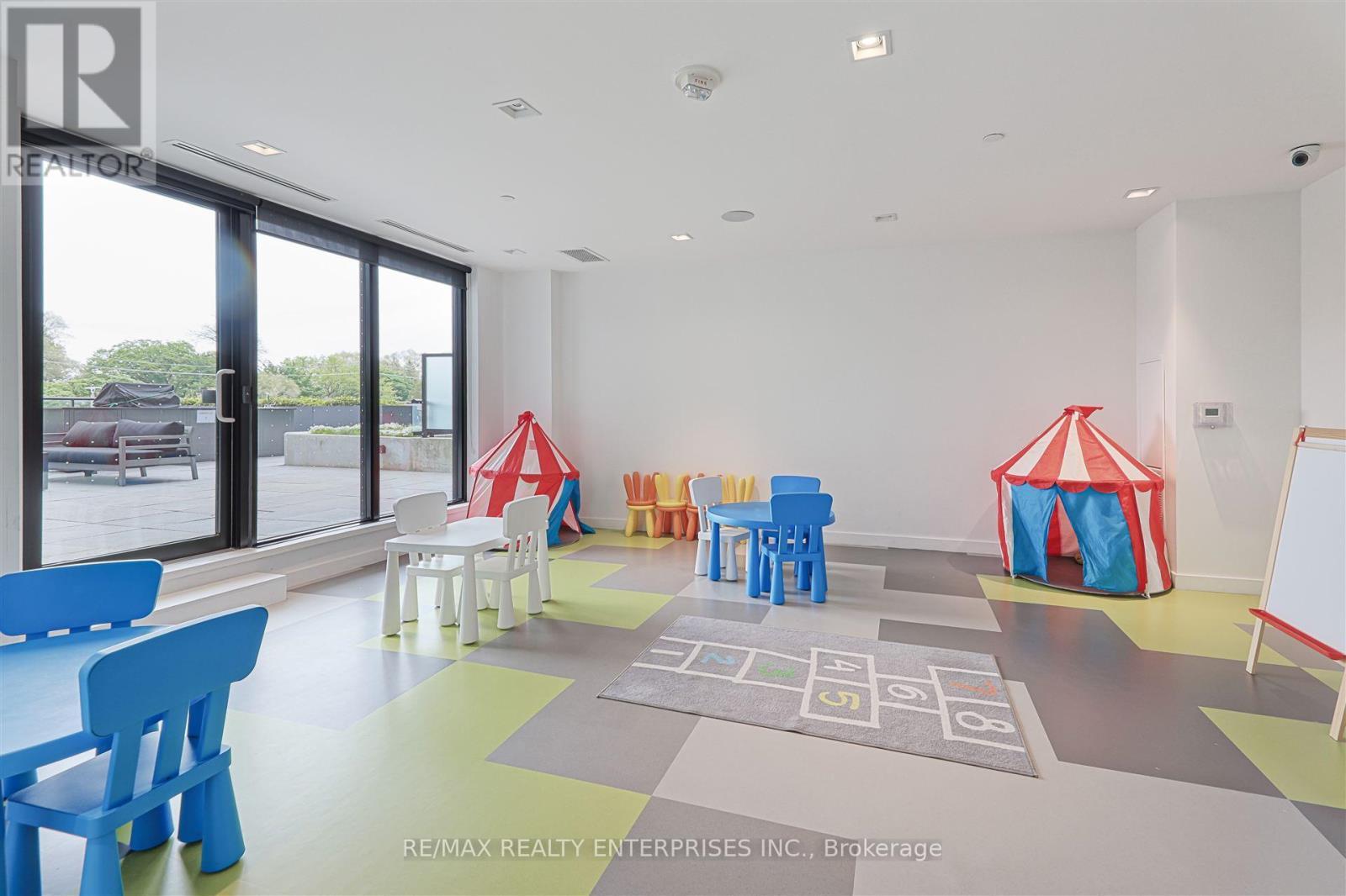 410 - 7 Smith Crescent, Toronto, ON - Indoor Photo Showing Other Room