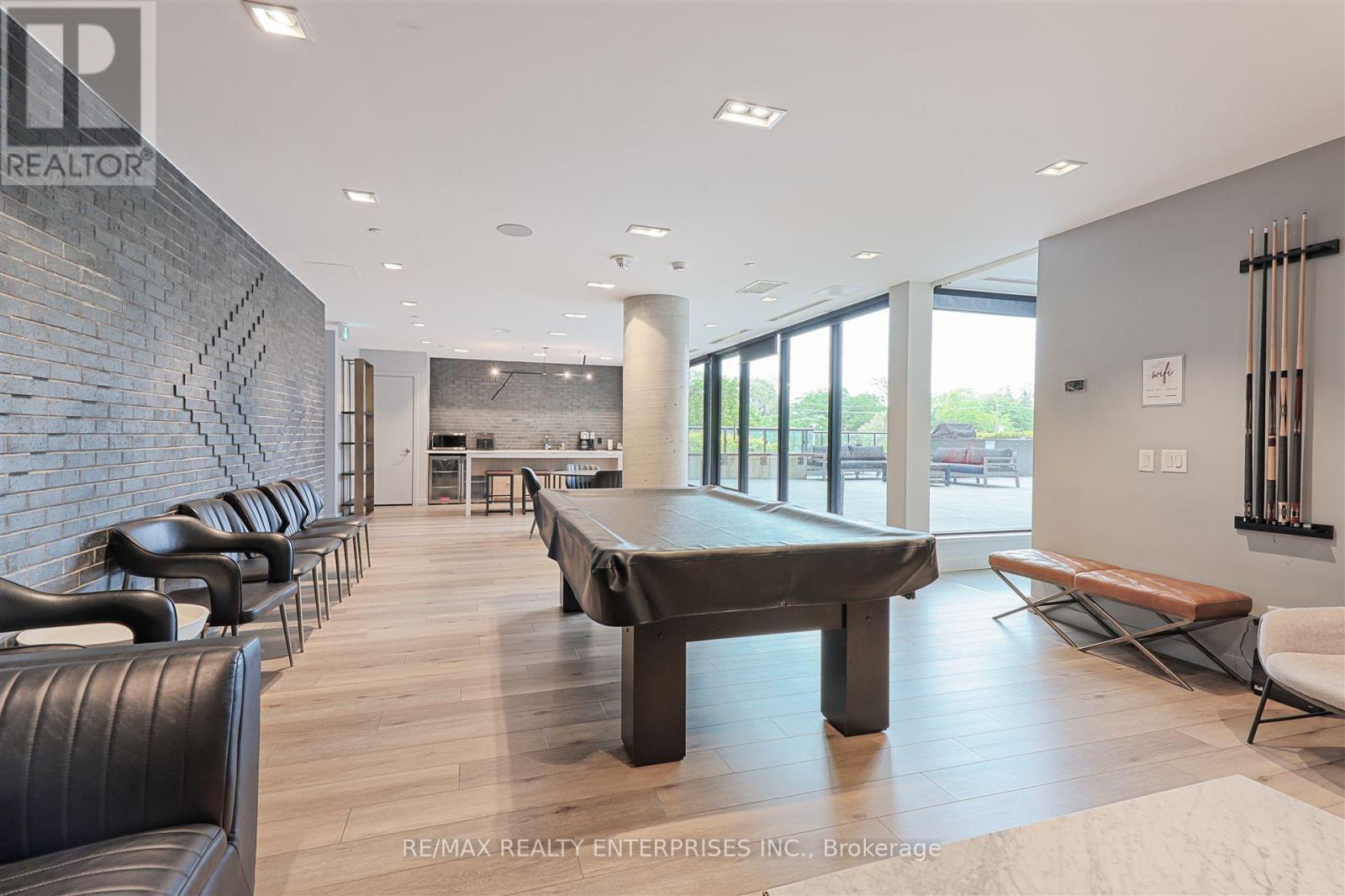 410 - 7 Smith Crescent, Toronto, ON - Indoor Photo Showing Other Room