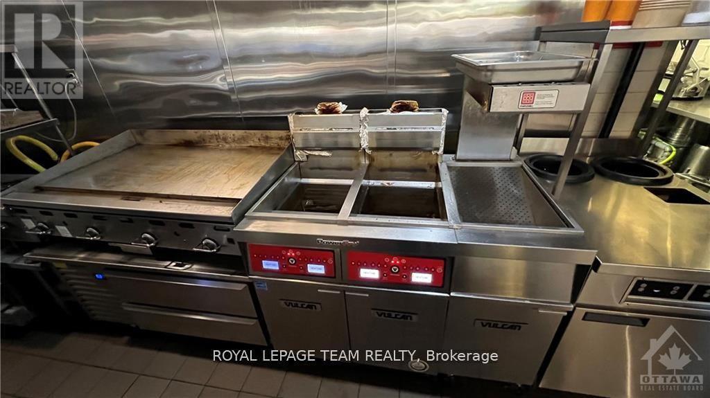 611 - 1200 St Laurent Boulevard, Ottawa, ON