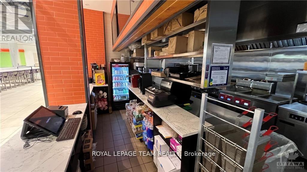 611 - 1200 St Laurent Boulevard, Ottawa, ON