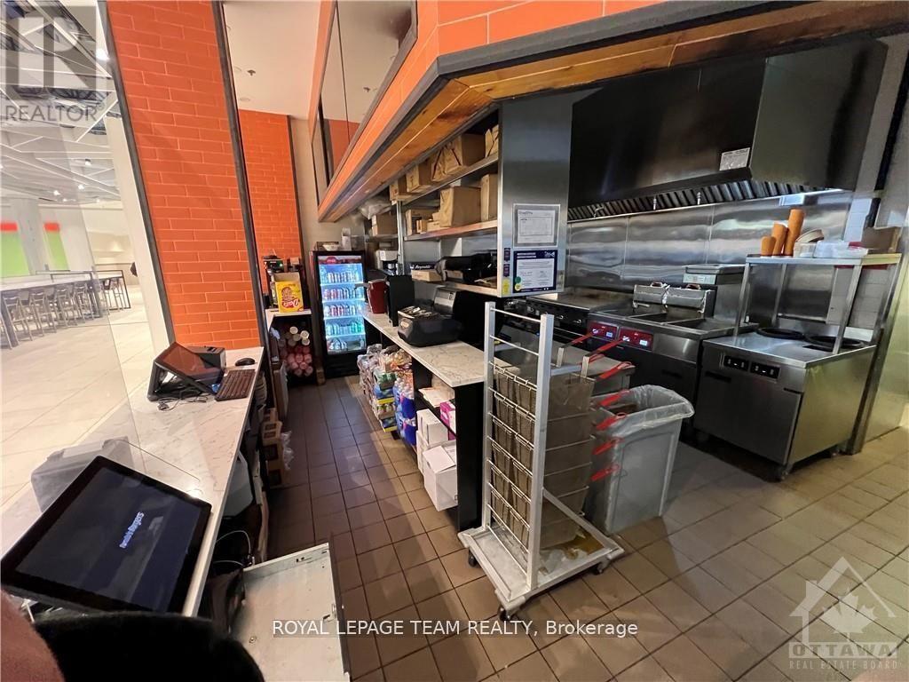 611 - 1200 St Laurent Boulevard, Ottawa, ON