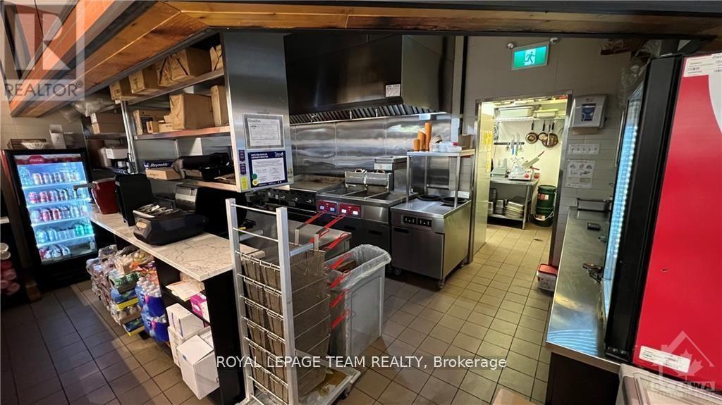 611 - 1200 St Laurent Boulevard, Ottawa, ON