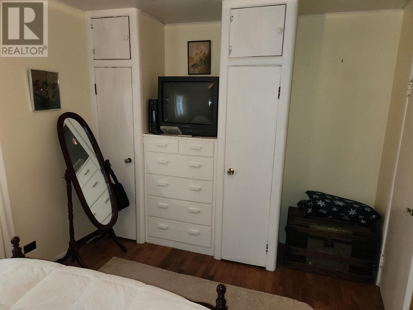 102 Garden Drive, Bella Coola, BC - Indoor Photo Showing Bedroom