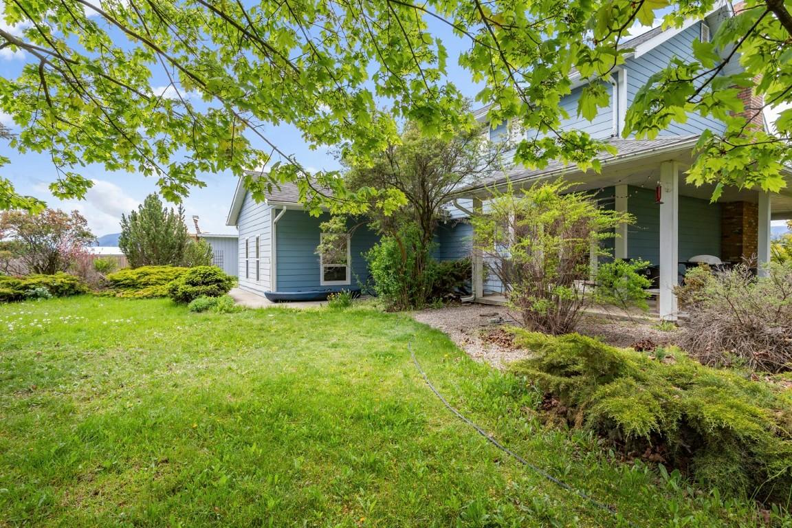 950 Hagey Road, Lister, BC - Outdoor