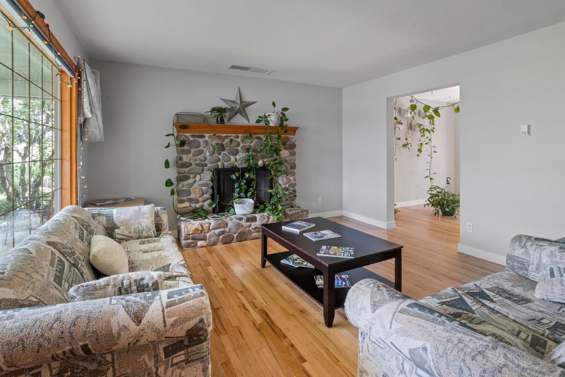 950 Hagey Road, Lister, BC - Indoor Photo Showing Living Room With Fireplace