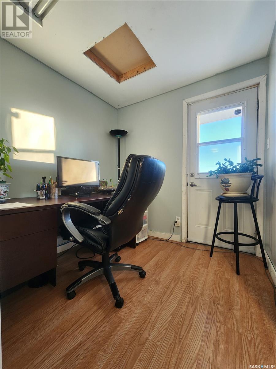101 Centre Street, Frontier, SK - Indoor Photo Showing Office