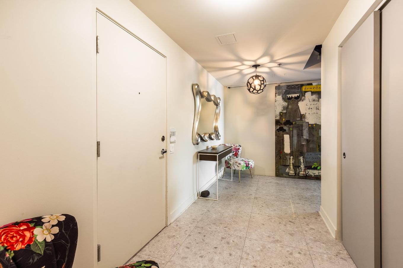 Hall d'entrée/Vestibule - 508-2118 Rue St-Dominique, Montréal (Ville-Marie), QC - Indoor Photo Showing Other Room