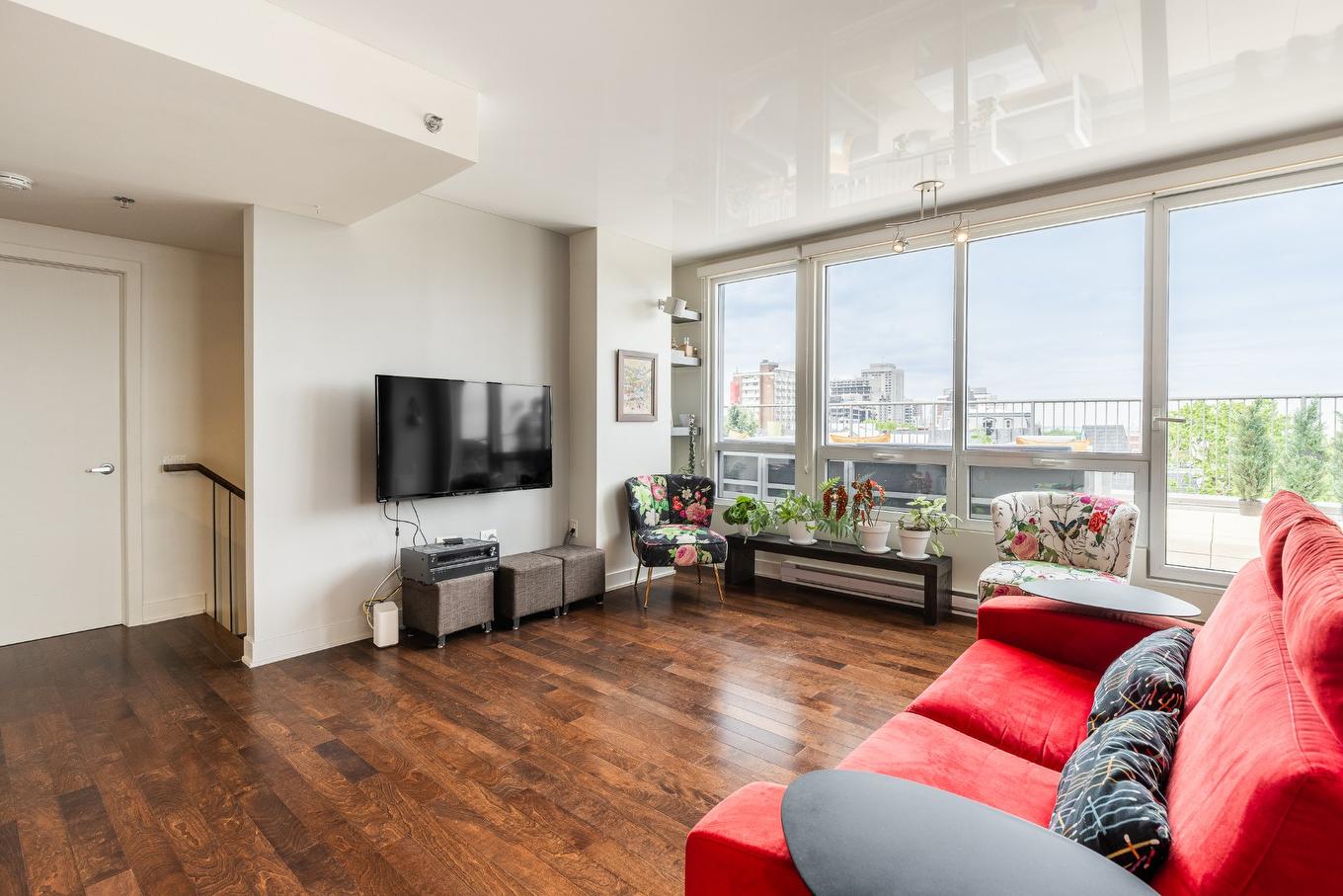 Salle familiale - 508-2118 Rue St-Dominique, Montréal (Ville-Marie), QC - Indoor Photo Showing Living Room