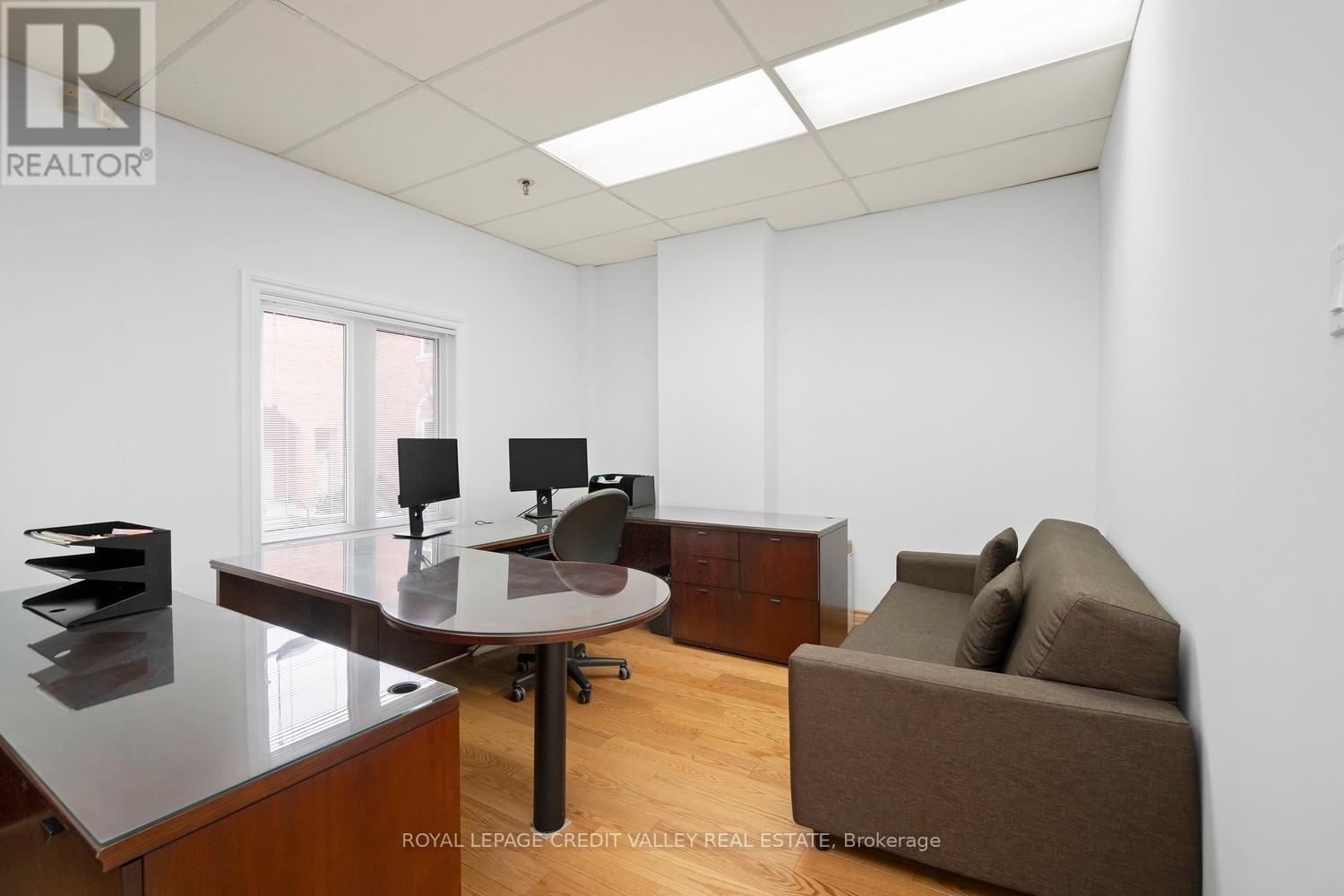 201 - 335 Renfrew Drive, Markham, ON