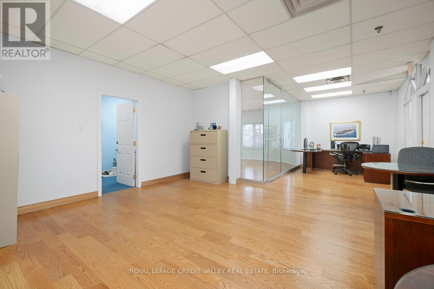 201 - 335 Renfrew Drive, Markham, ON