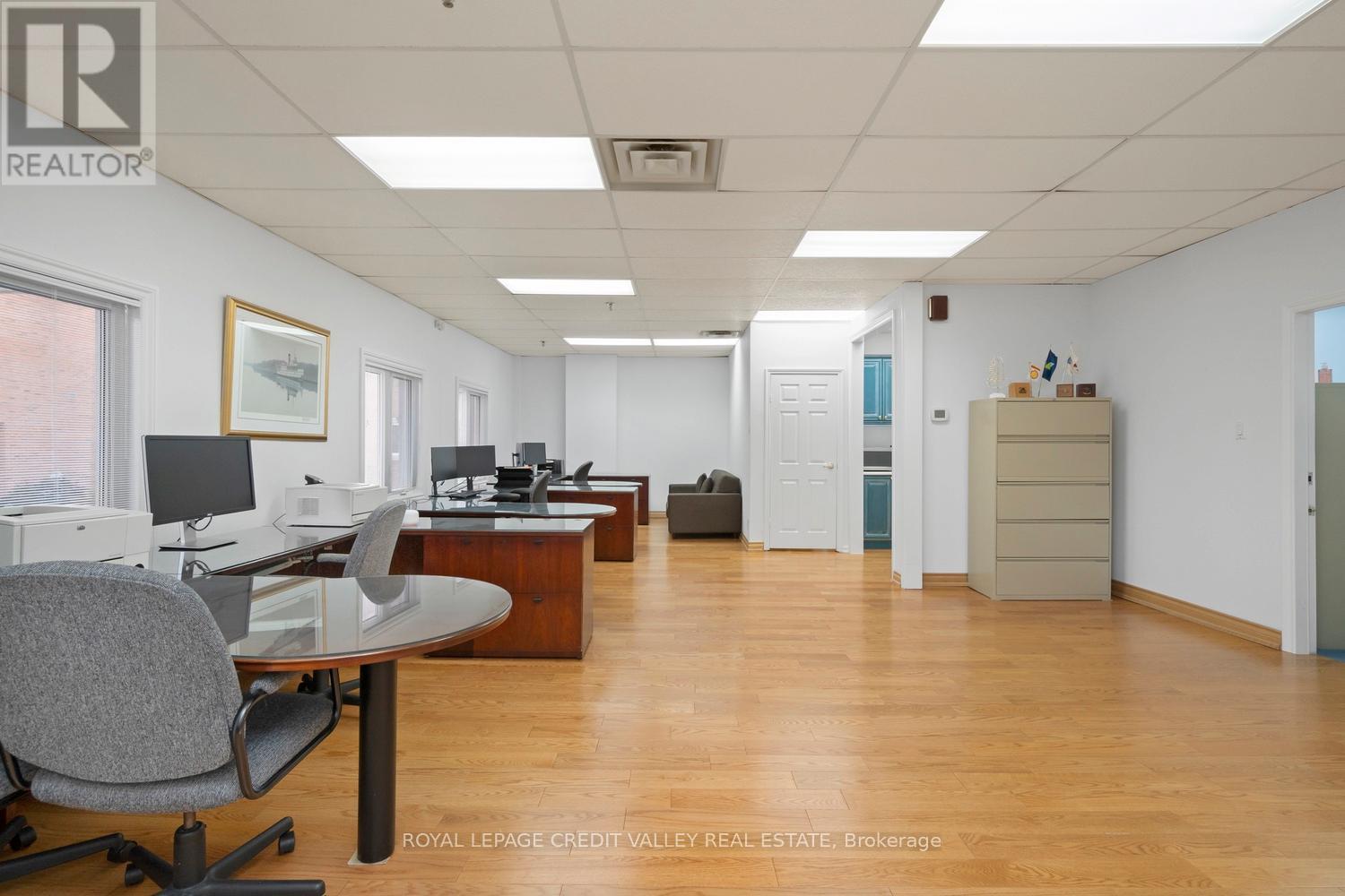 201 - 335 Renfrew Drive, Markham, ON