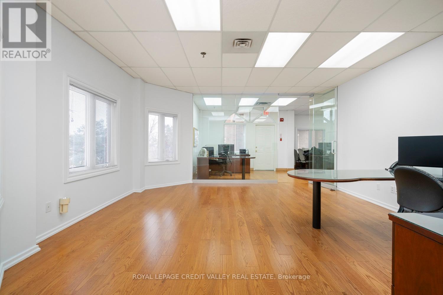 201 - 335 Renfrew Drive, Markham, ON