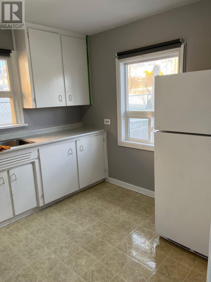7208 89Th Street, Osoyoos, BC - Indoor Photo Showing Kitchen