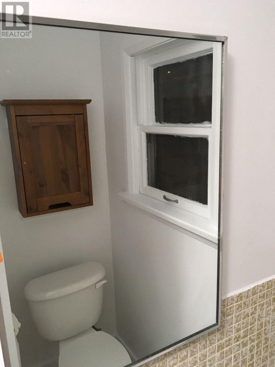 7208 89Th Street, Osoyoos, BC - Indoor Photo Showing Bathroom