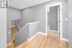 upstairs landing, entrance to bedroom -